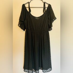 Torrid black dress on/off shoulder adjustable strap size 1X